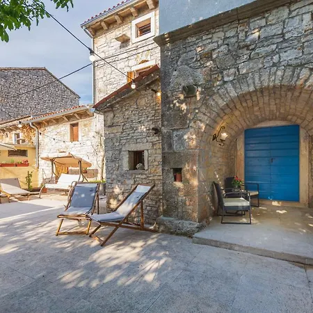 Eleonora Villa Cabrunici