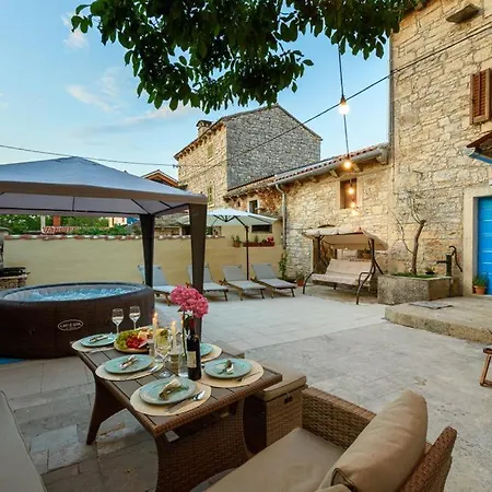 Vila Eleonora *